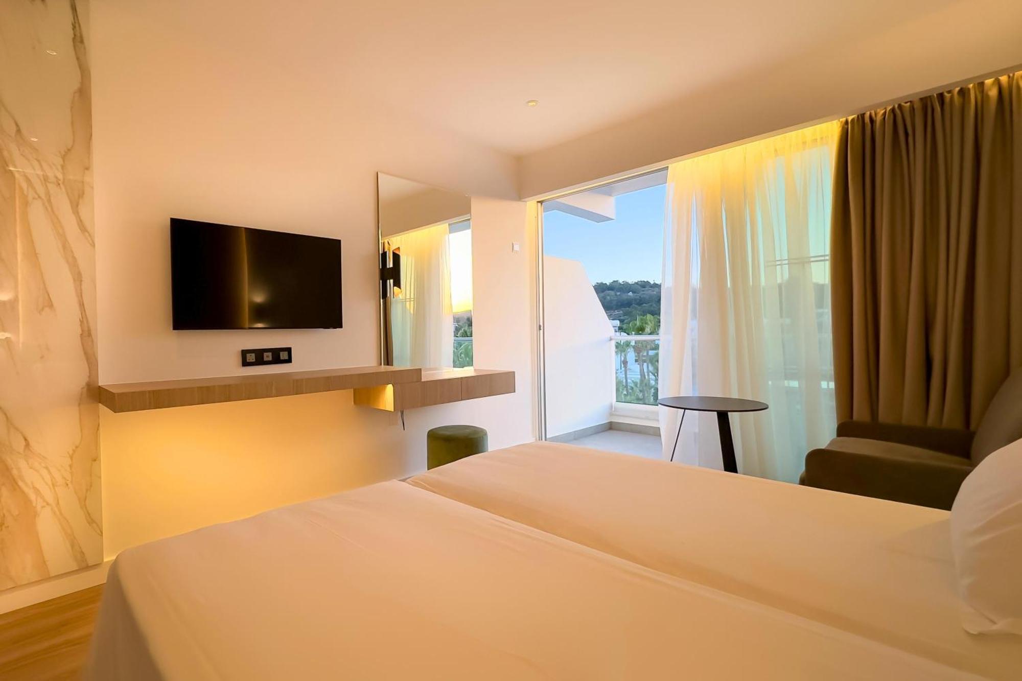 Cavo Maris Beach Hotel Protaras Exterior foto