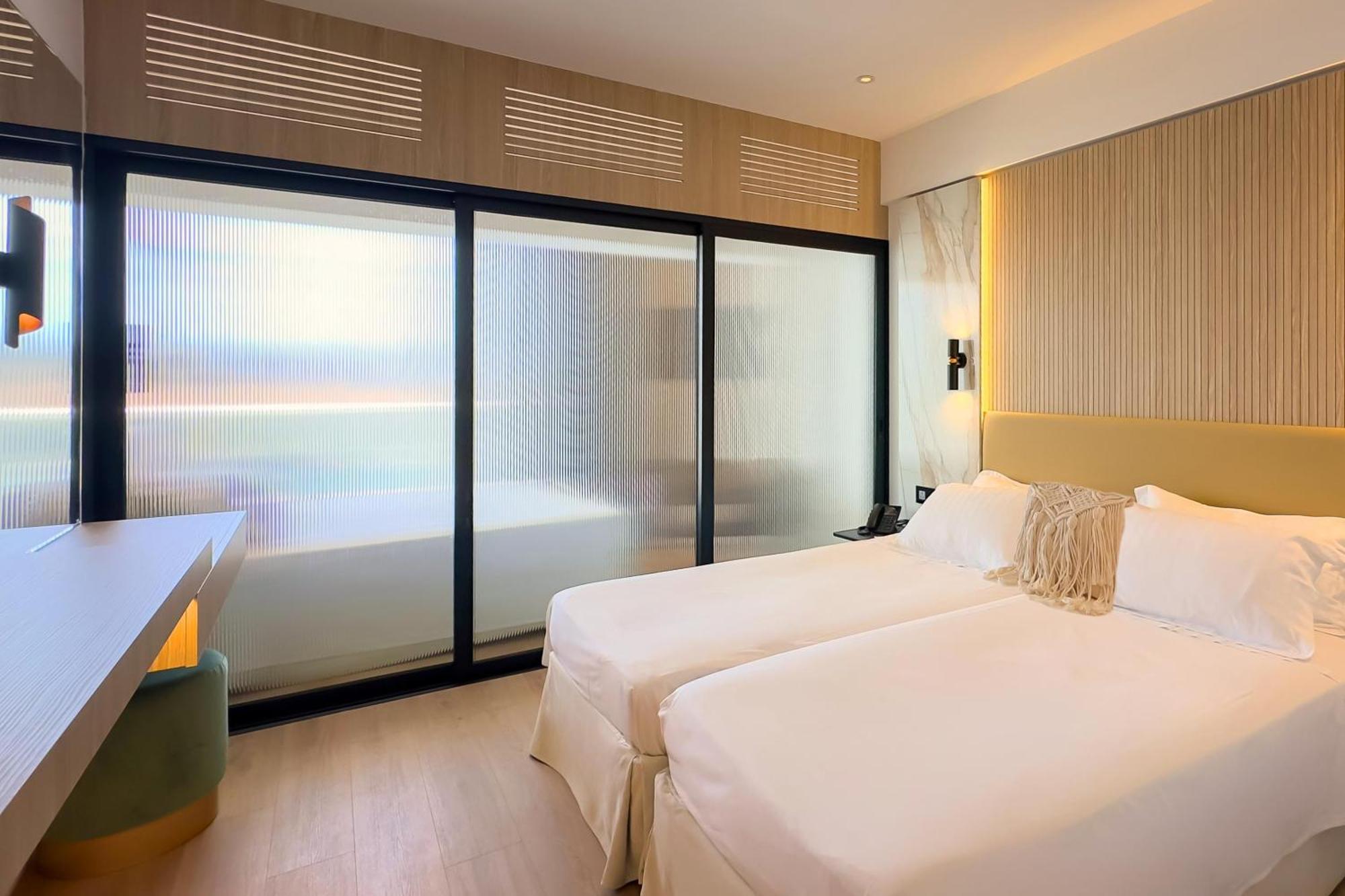 Cavo Maris Beach Hotel Protaras Quarto foto